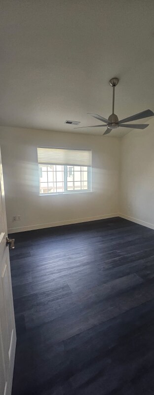 Foto del edificio - 437 Harris Ln