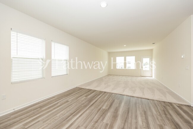 Foto del edificio - 209 Wild Daisy Wy
