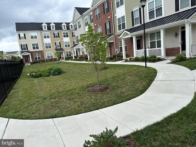 Building Photo - 707 McComb Pl