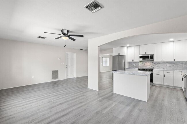 Foto del edificio - 5546 5th St S