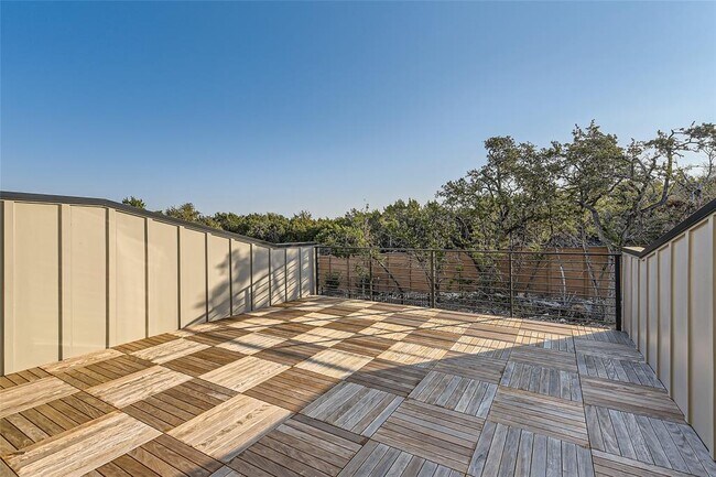 Foto del edificio - 590 Old Ml Rd