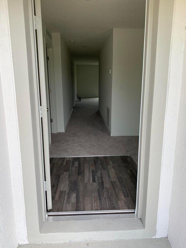 Foto del edificio - 117 SW Whitmore Dr