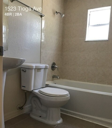 Foto del edificio - Spacious 4bdrm/2bath Home with 1 car garage ** Section 8 OK ** March 15