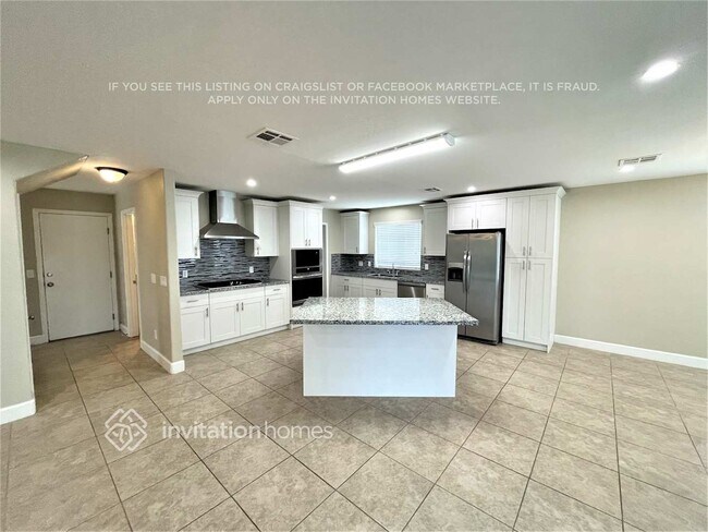 Building Photo - 1395 S Owl Dr