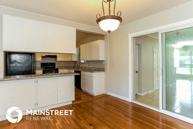 Building Photo - 2423 Gayland Rd