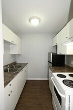 Building Photo - 4280 Quentin Ave