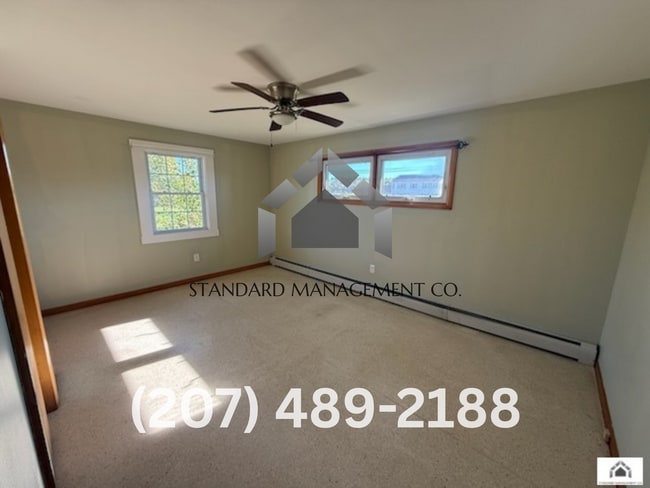 Building Photo - Three Bedroom Single Family House for Rent...