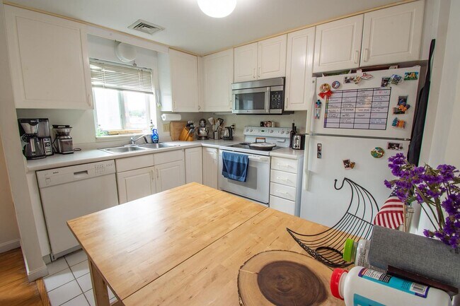 Foto del edificio - 655 Concord Ave