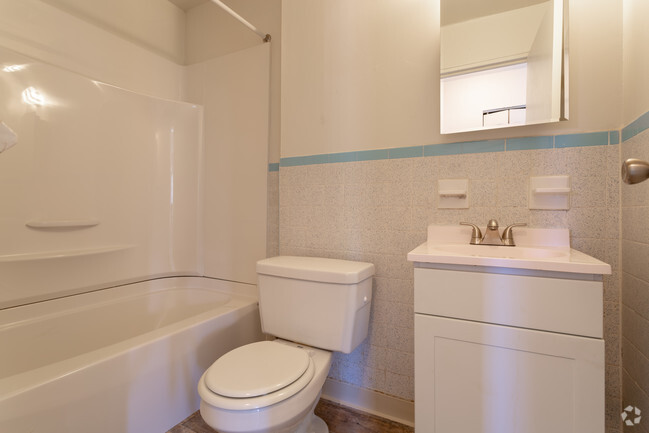 Baño - Towne Point Apartments