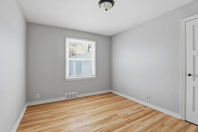 Foto del edificio - 3 Bedroom House in Green Bay