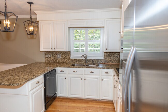 Foto del edificio - 2874 Brookridge Dr