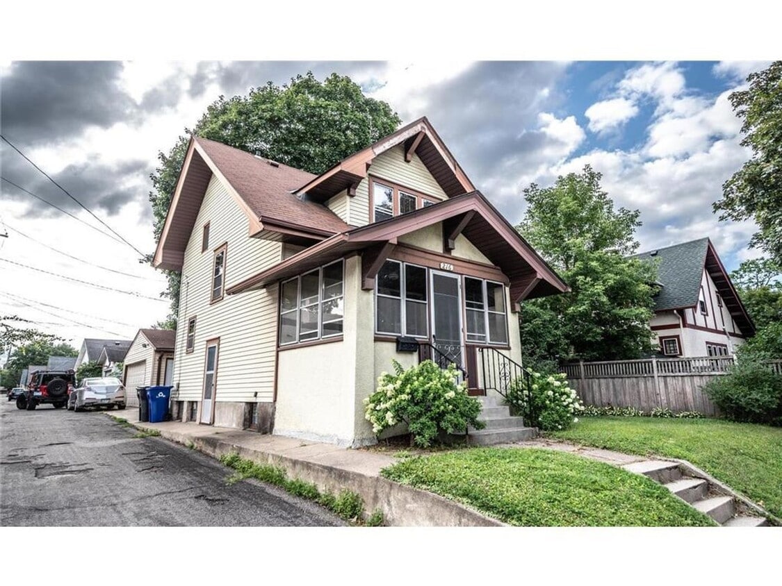 Foto principal - August 1st 2026- Large 5 Bedroom Single Fa...