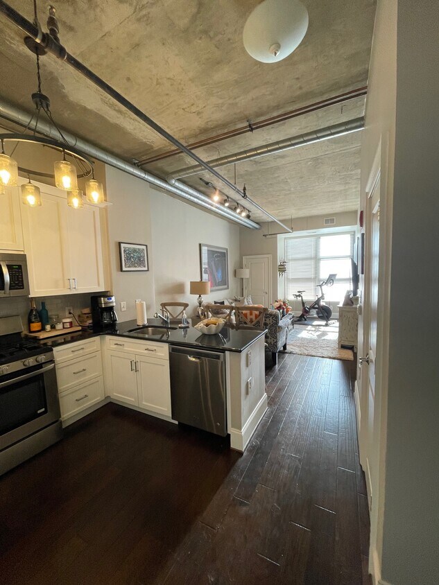 Primary Photo - 1300 N St NW