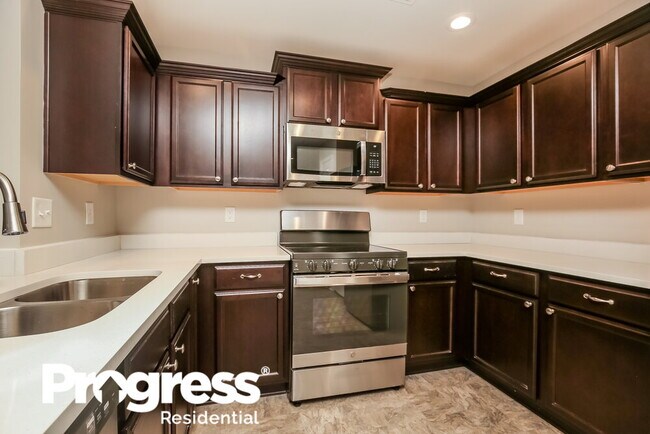 Building Photo - 2136 Longhunter Chase Dr
