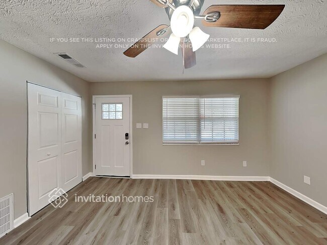 Foto del edificio - 736 Plainville Trail SW