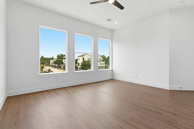 Foto del edificio - 5512 Hardy St