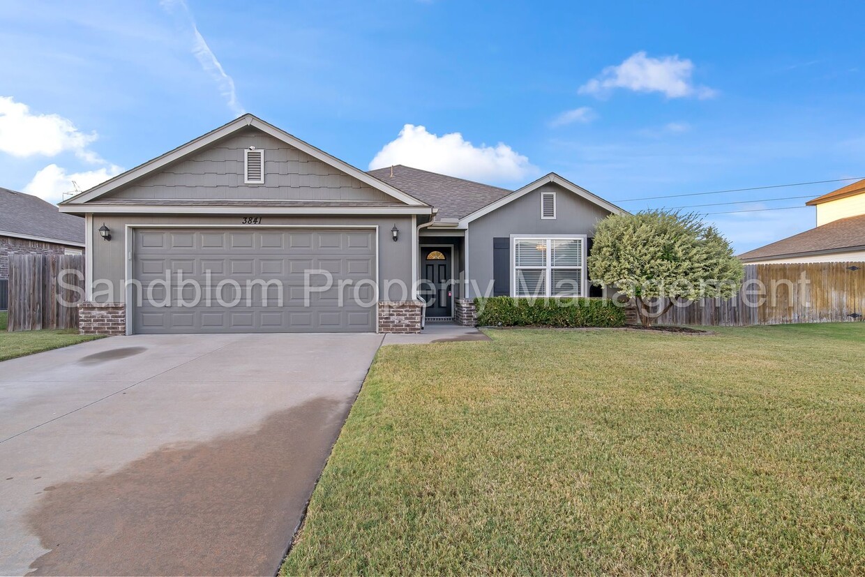 Foto principal - FOR LEASE | Jenks Home | 4 Bed, 2.5 Bath $...