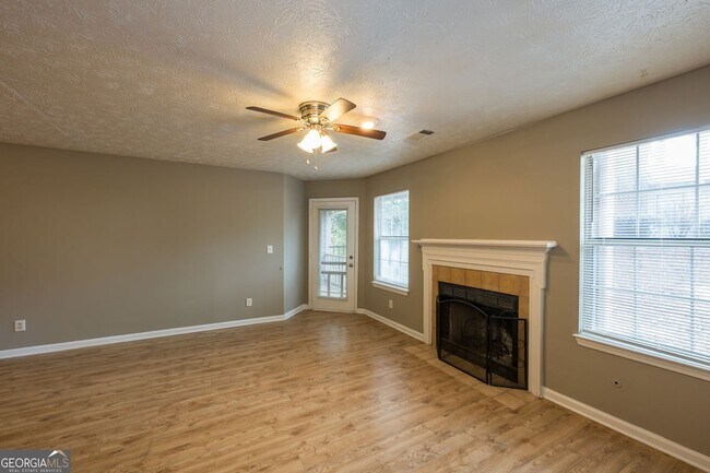 Building Photo - 4838 Westridge Dr