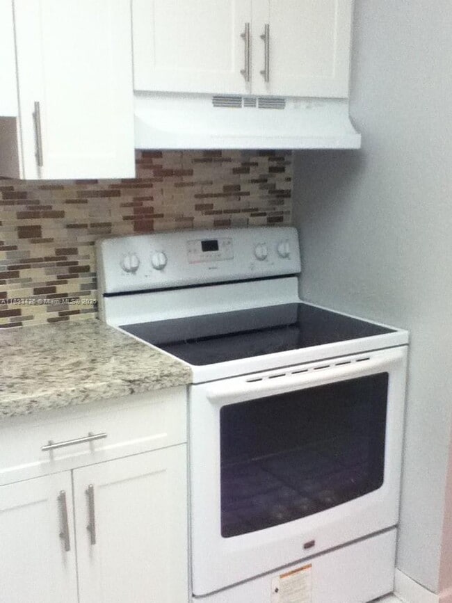 Foto del edificio - 4920 NW 79th Ave