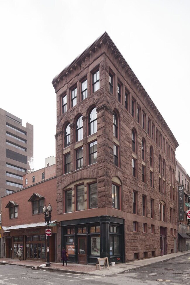 Building Photo - 681-683-683 Washington St Building Photo - 681-683-683 Washington St