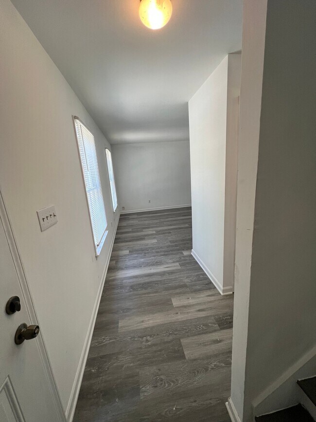 Foto del edificio - 424 Tarragon Wy SW
