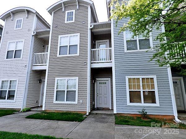 Foto del edificio - 160 Parkwood Ave