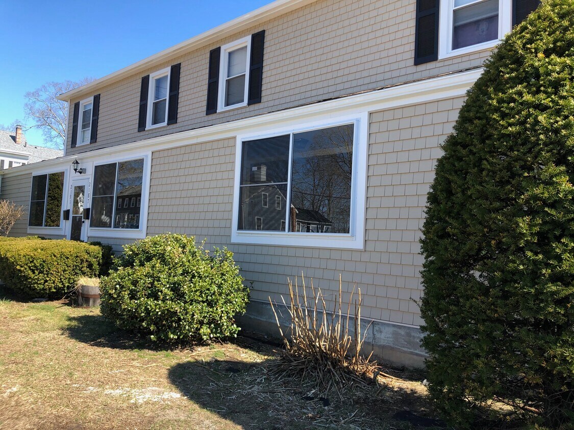 2187 Washington St, Canton, MA 02021 Townhouse for Rent in Canton, MA