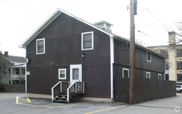 Building Photo - 577 E Lincoln Hwy