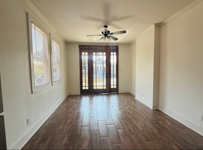 Photo - 617 S Solomon St Apartment