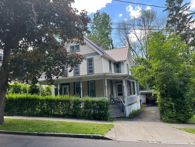 Foto del edificio - 208 Hudson St