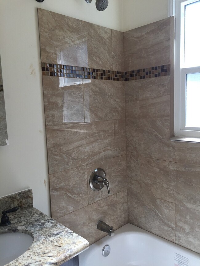 Foto del edificio - BELC 07