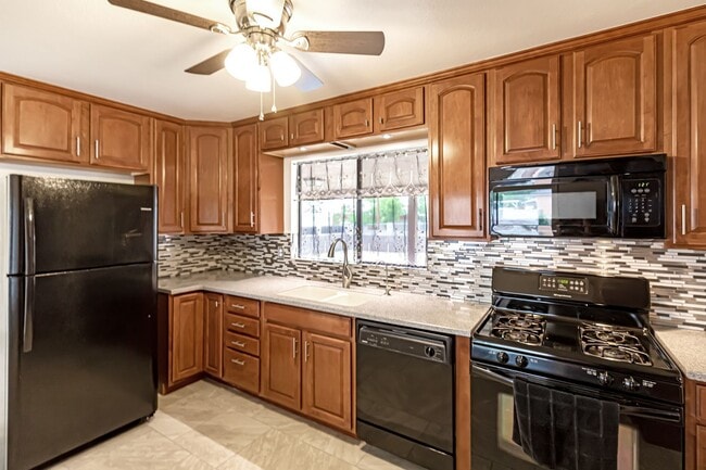 Foto del edificio - Beautiful Updated Home!