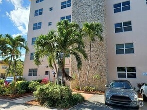 Building Photo - 1830 Dixieana St