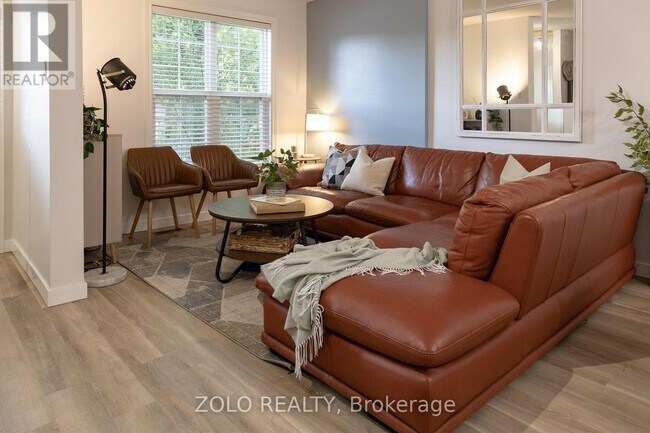 Photo du bâtiment - 2272 Mowat Ave