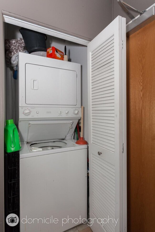 Foto del edificio - 1 bedroom in Chicago IL 60654