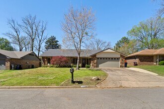 Building Photo - 3222 S 54th St