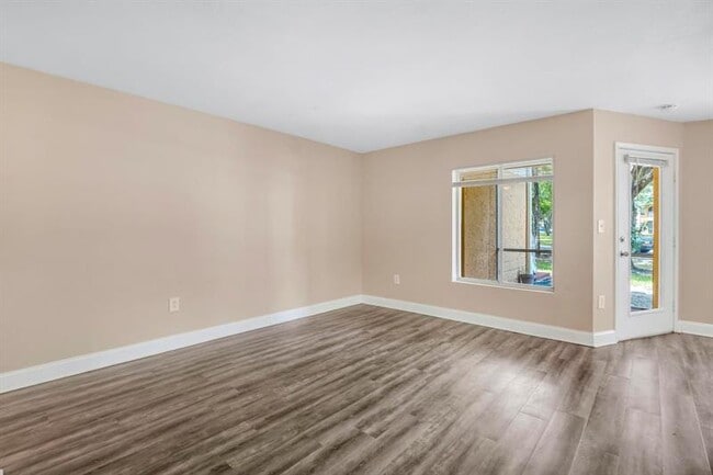 Foto del edificio - 2350 NW 33rd St