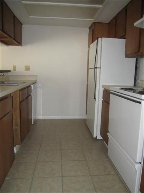 Foto del edificio - 2814 S Bartell Dr