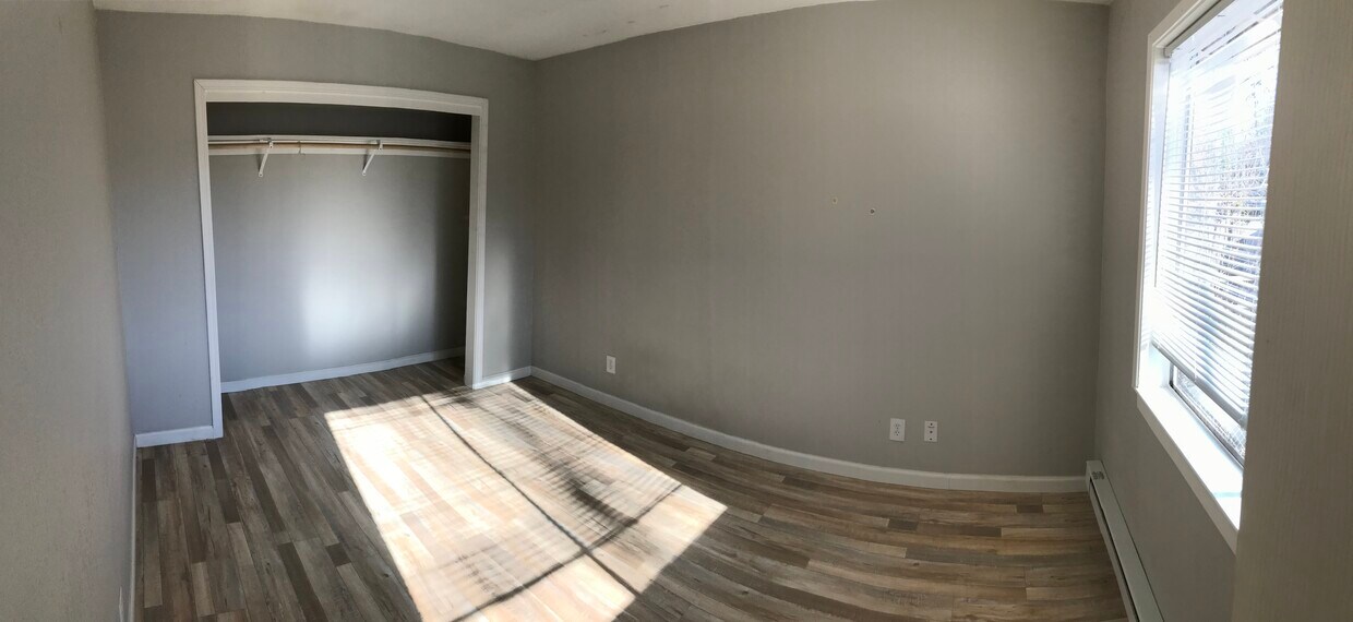 Building Photo - 14601 Uhl Ave