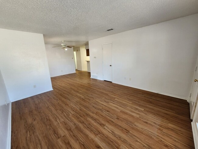Foto del edificio - Charming 2 bedroom Duplex in Burleson