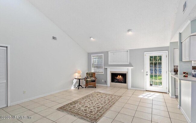 Building Photo - 3386 Chrysler Dr