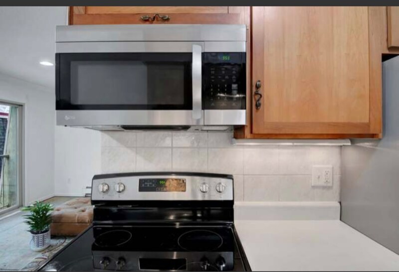 Foto principal - 903 11th Ave S