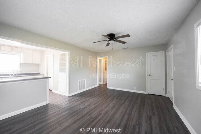 Foto del edificio - 5959 E 24th St