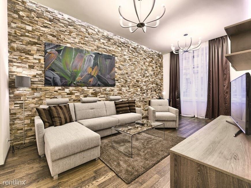 Foto principal - 480 E Okeefe St