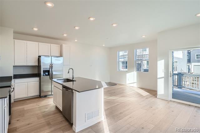 Foto del edificio - 1979 S Gold Bug Wy