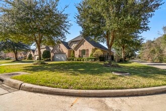 Building Photo - 161 Riverbend Way