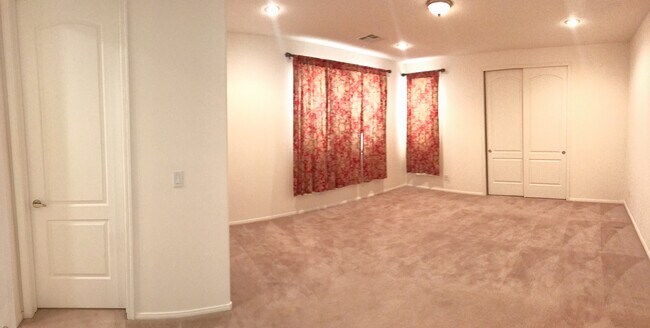 Master bedroom - 2479 Kaymin Ridge Rd