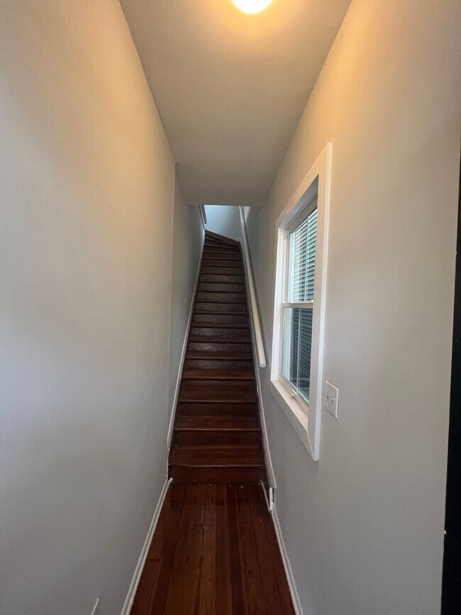 Foto del edificio - Charming Historic Duplex In the Heart if S...