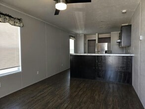 Building Photo - 216 Cardinal Ln