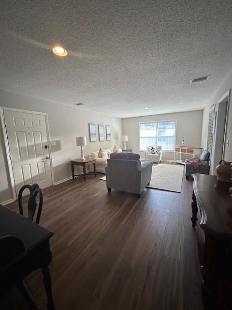 Building Photo - 206 W Island Square Dr